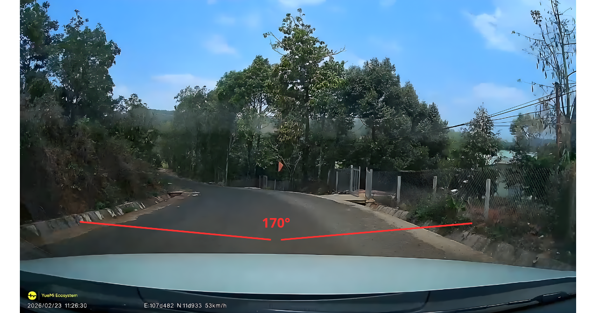 Camera trước của Yuemi Q5 có góc quay rộng 170° bao quát toàn cảnh